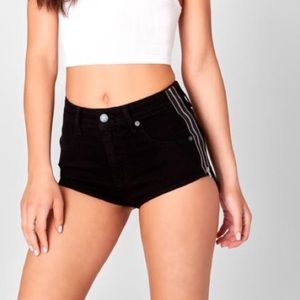 Carmar denim Aliena side zip shorts size 23